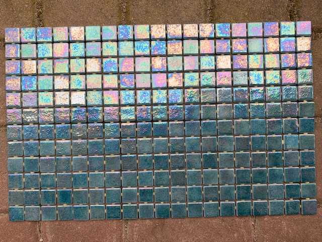 2,5x2,5 EZARRI Mosaik IRIDIUM TÜRKIS 31x49,5cm 228 Stk X-JADE Mosaik Shop  GLASMOSAIK 2,5x2,5 cm EZARRI